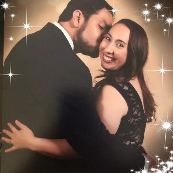 Meet your Posher, Nicole - Picture 1 of 1